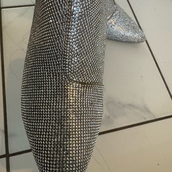 Elegant Silver Women's Shoes - Picture 5 of 7